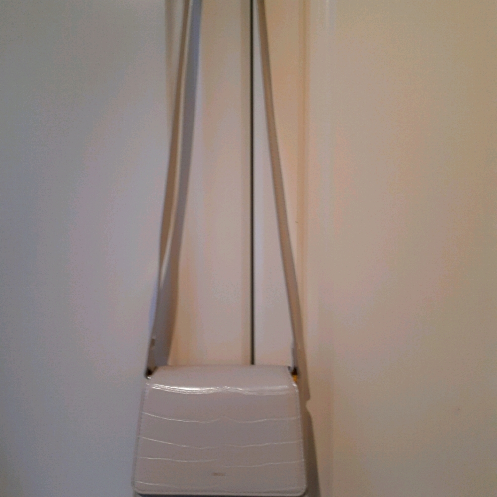White crossbody bag